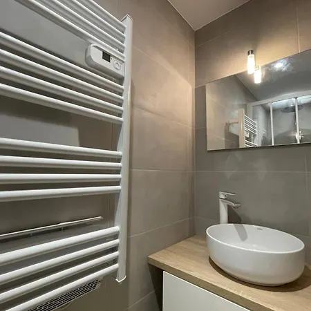 Comfortable Just Steps From The Sea *