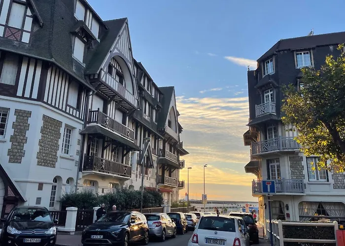 Comfortable Just Steps From The Sea